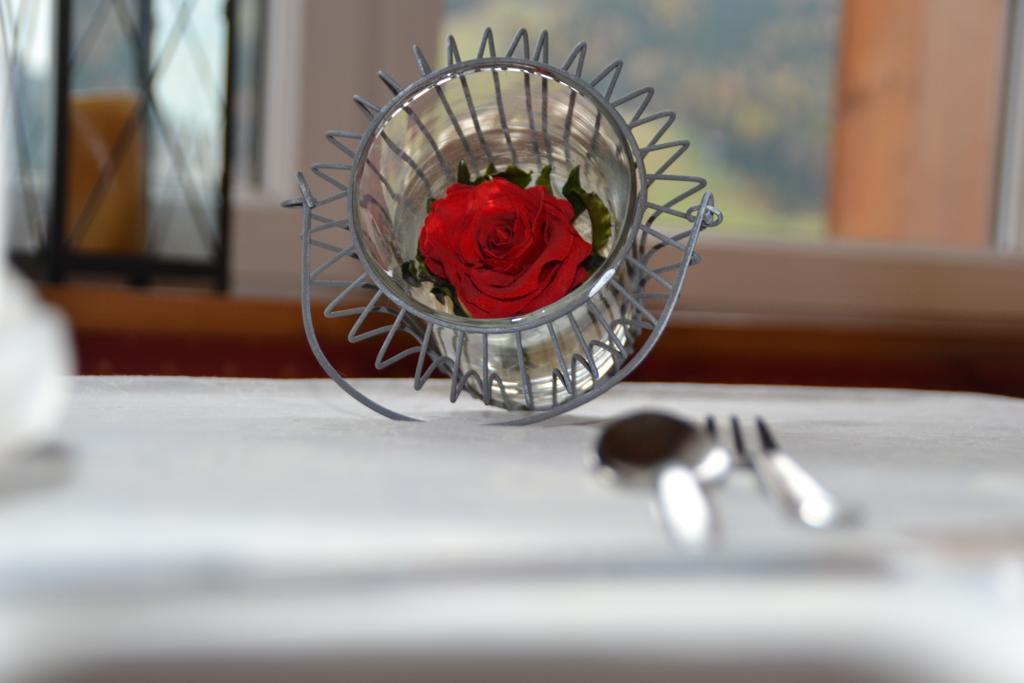 Hotel Capriolo San Candido Kültér fotó